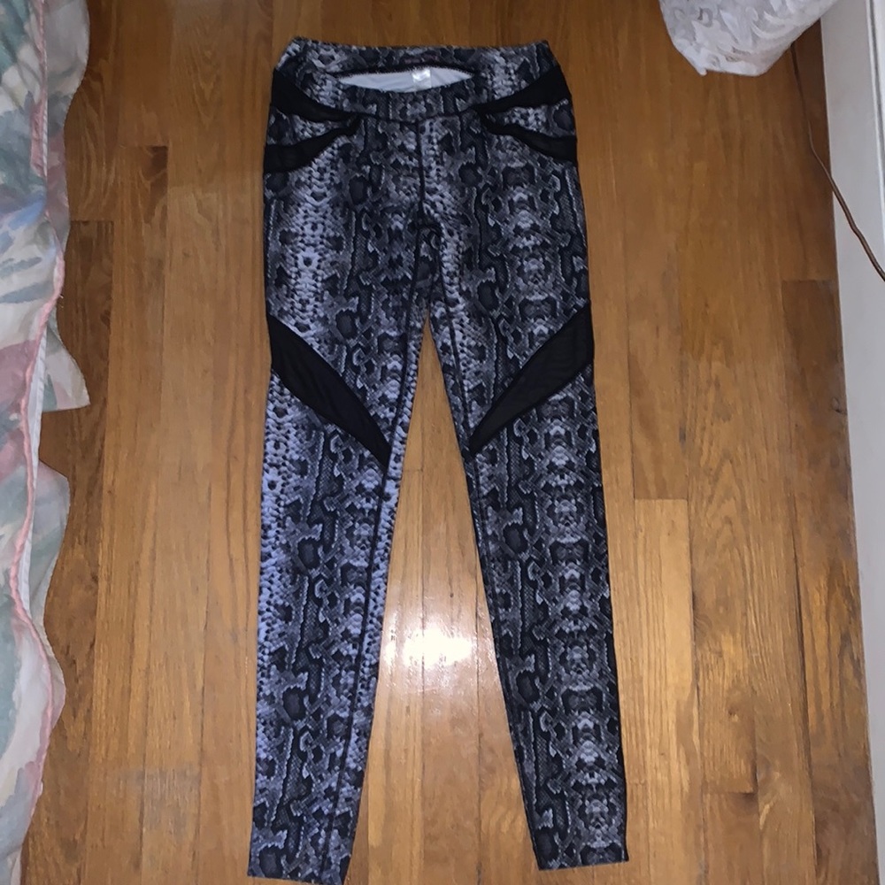 kiragrace leggings! perfect condition!